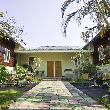 Song Youf Hostel Zhongpu Exterior photo