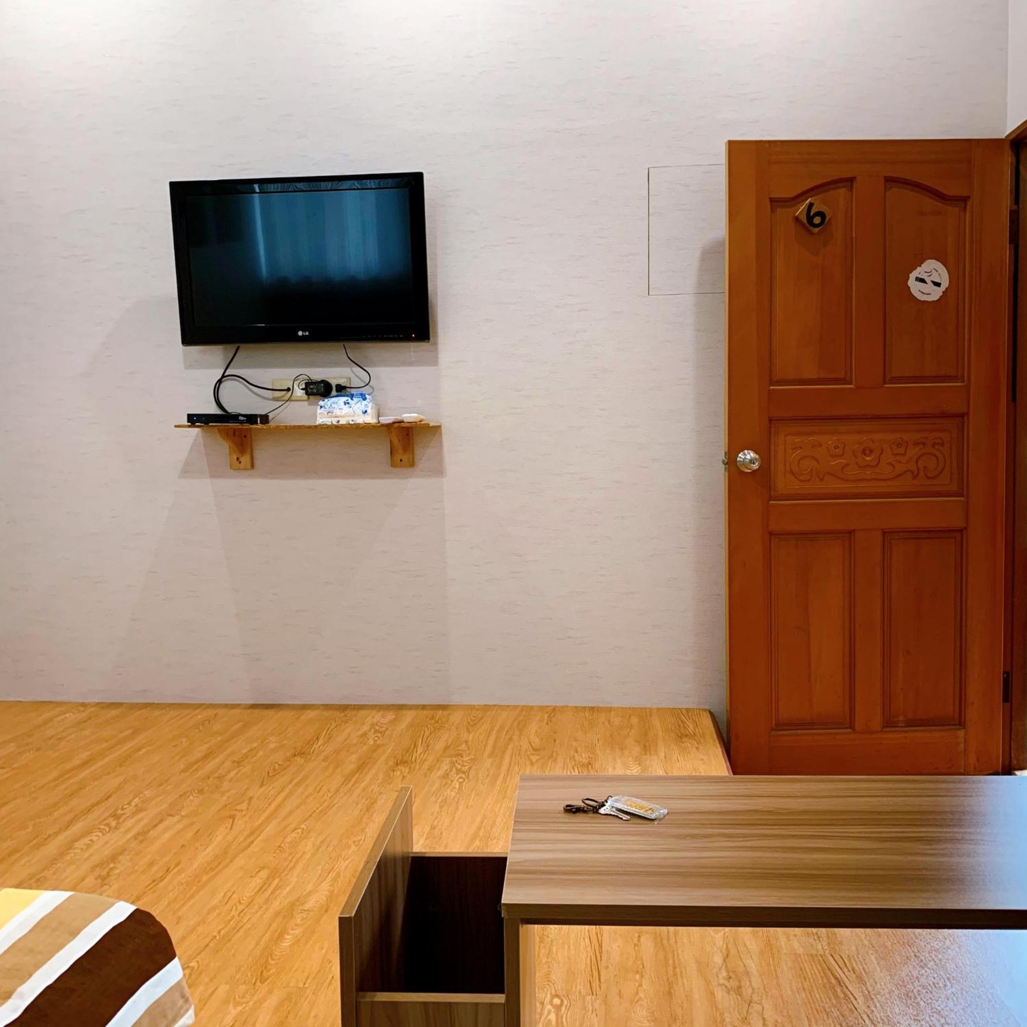 Song Youf Hostel Zhongpu Room photo